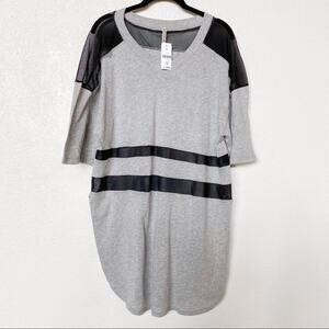 Emma & Sam LF Split Side Mesh Panel Top Size Medium